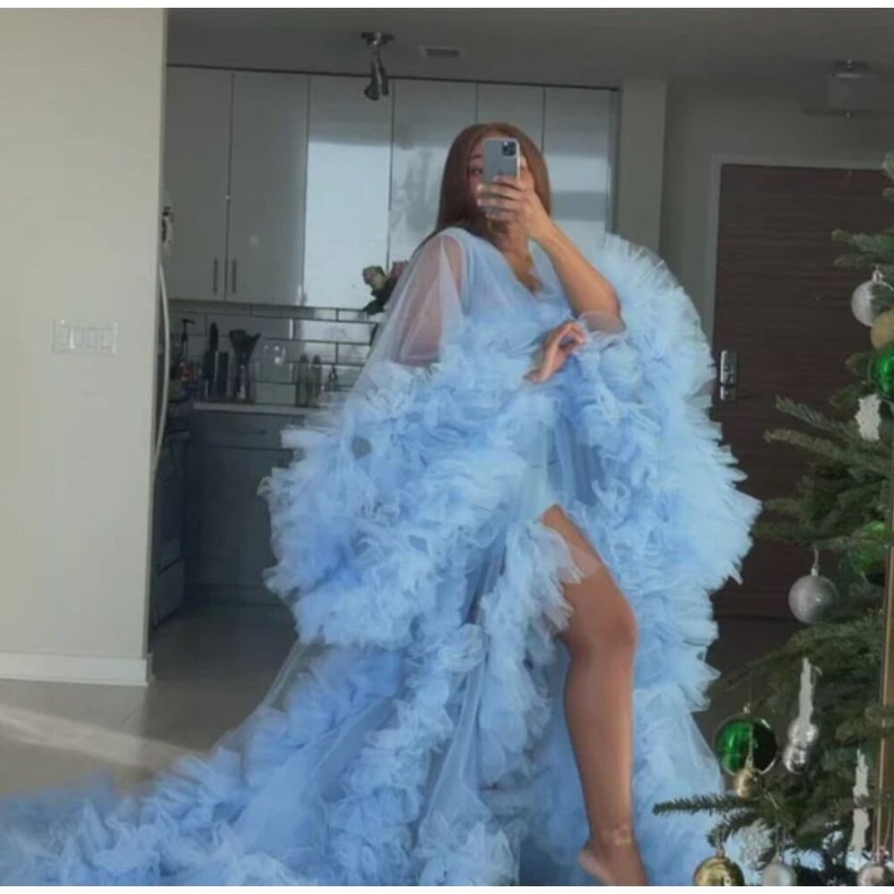 Luxurious Blue Ruffle Tulle Maternity Robe With Train - Picture 5 of 7